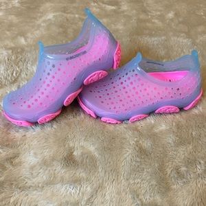 Toddler Shoes size 5-6